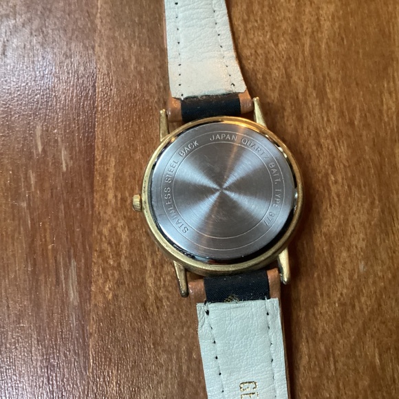 Irish Claddagh Dial Quartz Watch - Picture 8 of 12